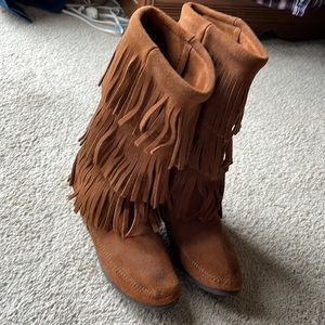 Minnetonka fringe boots